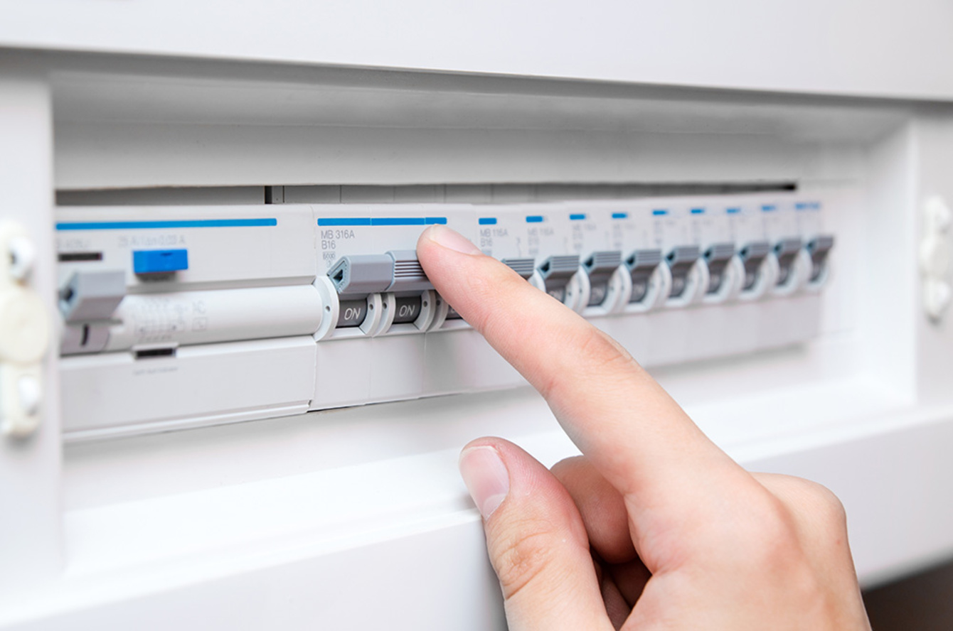 Elektro­installation bei Pfaffenberger GmbH in Hemhofen