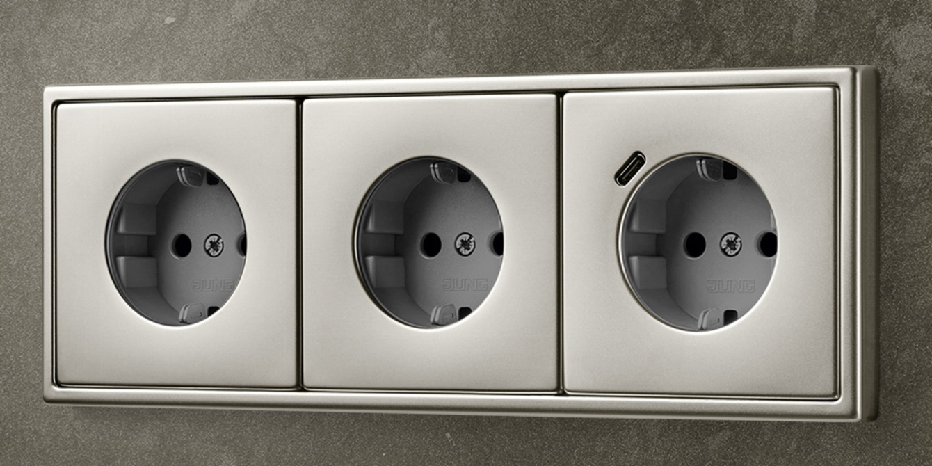 SCHUKO® Steckdosen mit USB bei Pfaffenberger GmbH in Hemhofen